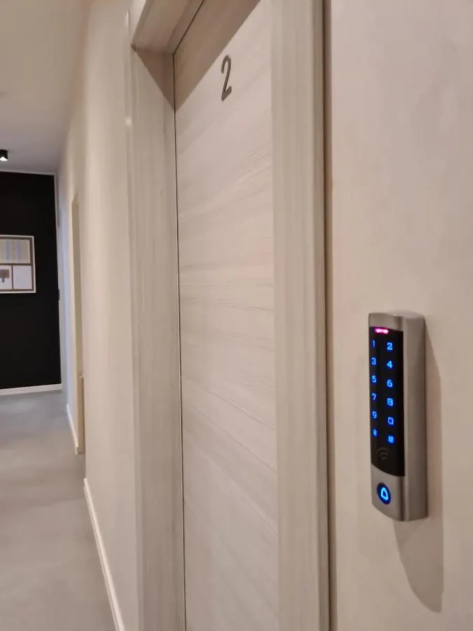 Deluxe Apartments & Rooms 